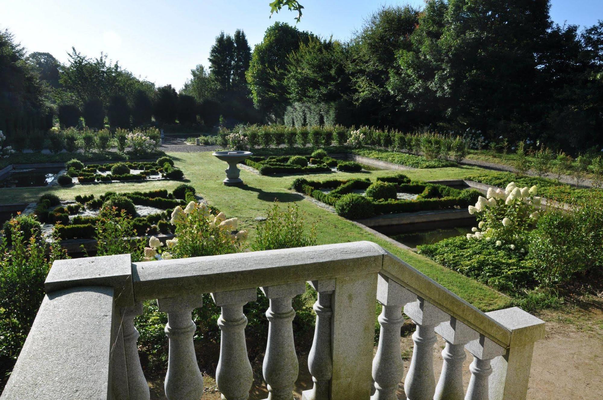 Chateau De La Foltiere Apartment Saint-Germain-en-Cogles Exterior photo